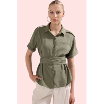 Kadın Regular Fit Kısa Kollu Gömlek Düz Desen Business Stil Günlük Kullanım Modern Tasarım