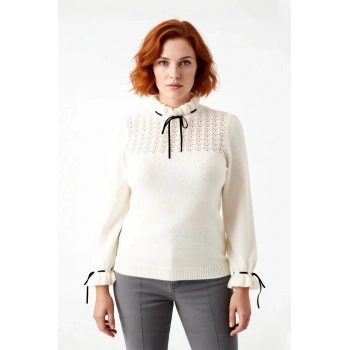 Kadın Regular Kalıp Akrilik Ajurlu Dik Yaka Düşük Kol Yumuşak Dokulu Triko Kazak Kurdele Fiyonklu