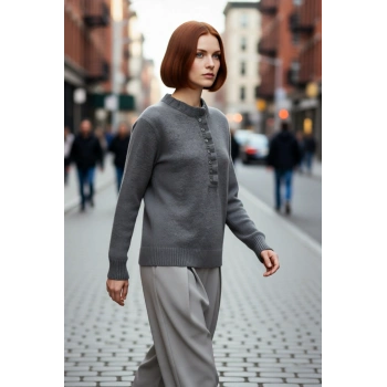 Kadın Regular Kalıp Düz Desen Bisiklet Yaka Düğme Detaylı Triko Kazak Kış Günleri İçin Konforlu