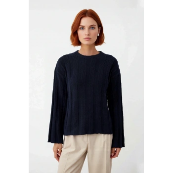 Kadın Regular Kalıp Fitilli Triko Kazak Bisiklet Yaka Düşük Kol Uzun Boy Rahat ve Şık Günlük Giyim