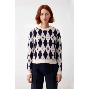 Kadın Regular Kalıp Kalın Baklava Desenli Pike Dokuma Triko Kazak Kışlık Şıklık ve Rahatlık Sunar