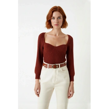 Kadın Regular Kalıp Uzun Kollu Crop Kahverengi Kalp Yaka Fitilli Akrilik Triko Kazak Günlük Şıklık