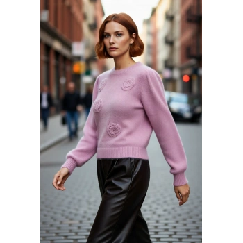 Kadın Regular Kesim Nakış Detaylı Polyester Triko Kazak Soğuk Havalarda Konforlu Ve Modern Bir Stil