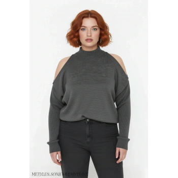 Kadın Relaxed Kalıp Dik Yaka Düşük Uzun Kollu Omzu Açık Detaylı Modern Konforlu Triko Kazak