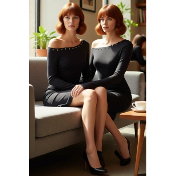 Kadın Siyah Asimetrik Yaka Örme Elbise Düz Desen Uzun Düşük Kol Aksesuar Detaylı Modern Kısa Boy