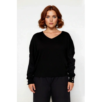 Kadın Siyah Relaxed Fit V Yaka Triko Kazak Düz Desen Standart Kol Kış İçin Şık ve Rahat Seçenek