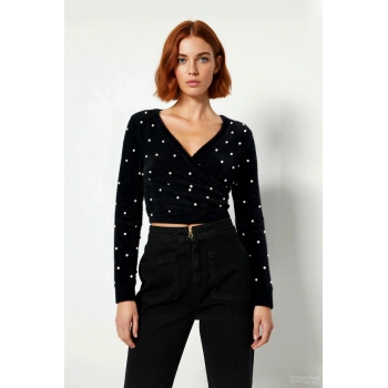 Kadın Siyah Tüylü V Yaka Super Crop İşlemeli İnci Detaylı Şık Triko Kazak Kışlık Kombinlerin Gözdesi