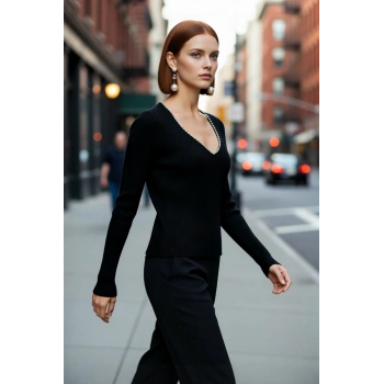 Kadın Siyah V Yaka İnci Detaylı Fitted Triko Kazak Uzun Kollu Kışlık Zarif Basic Model Kaliteli