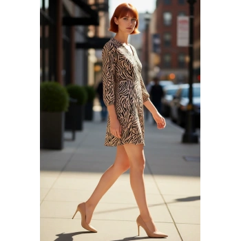 Kadın Skater Kruvaze V Yaka Truvakar Balon Kol Zebra Desenli Mini Elbise Şık Günlük Stile Uygun