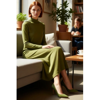 Kadın Tesettür A Kesim Maxi Triko Elbise Omuzları İncili Uzun Kol Dik Yaka Kış Sezonuna Özel Şık