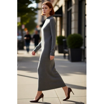 Kadın Tesettür Kışlık Triko Maxi Elbise Dik Yaka Düz Desen Uzun Standart Kol Rahat Shift Kalıp