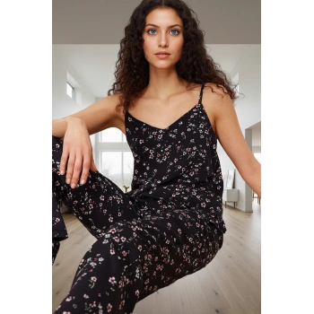 Kadın V Yaka Çiçekli İnce Askılı Viskoz Pijama Takımı Günlük Kullanım İçin Yüksek Kalite
