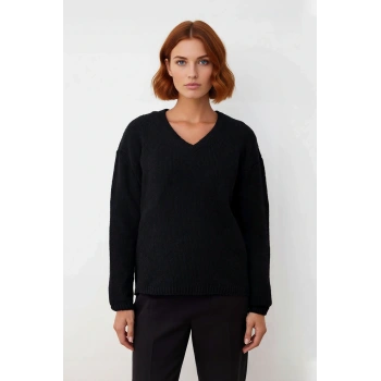 Kadın V Yaka Regular Kalıp Düşük Kol Triko Kazak Kış Günlerinin Şık ve Rahat Seçimi Kaliteli
