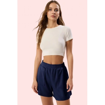 Kadın Yazlık Kısa Şort Casual Günlük Stil Cepli Kaliteli Malzeme Yaz Aylarının Vazgeçilmezi