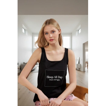 Kadın Yazlık Pamuklu Pijama Takımı Havuz Yaka Regular Kalıp Rahat Uyku Seçkin Malzeme