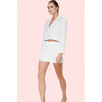 Kadın Yüksek Bel Mini Dokuma Şort Etek Finike Kumaş Kemer Detaylı Şık Tasarım Günlük Kullanım