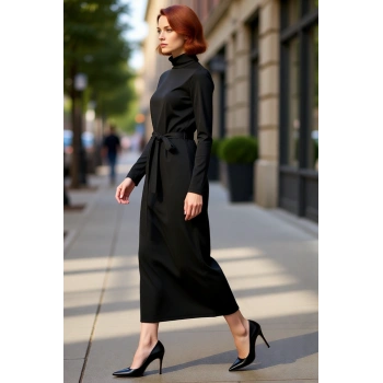 Kadınlar İçin Dik Yaka Düz Örme Scuba Kumaş Maxi Boy Tesettür Elbise Kemer Detayı ile Şık ve Modern