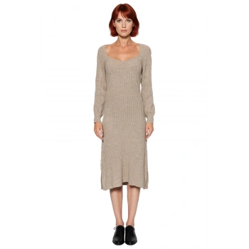 Kadınlar İçin Kışlık Midi Fitilli Triko Elbise Kalp Yaka Tasarımı Ve Uzun Kollu Yapısıyla Kaliteli