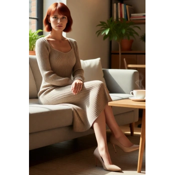 Kadınlar İçin Kışlık Midi Fitilli Triko Elbise Kalp Yaka Tasarımı Ve Uzun Kollu Yapısıyla Kaliteli