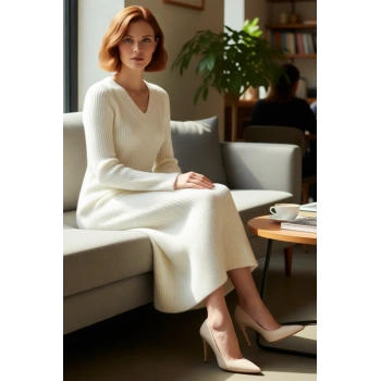 Kadınlar İçin Maxi Boy Bej Triko Elbise V Yaka Uzun Kollu Düz Desen Günlük Şık Rahat Kesim