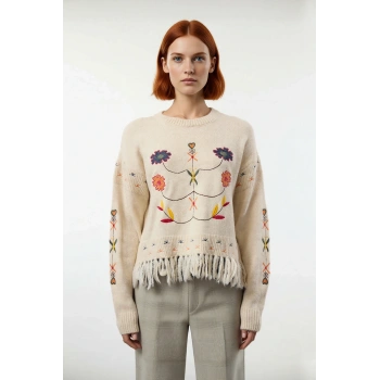 Kadınlar İçin Nakış İşlemeli Bisiklet Yaka Super Crop Triko Kazak Düşük Kollu Püsküllü Detaylı Şık