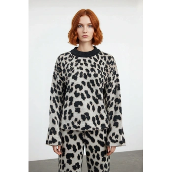 Kadınlar İçin Oversize Kalıp Leopar Desenli Düşük Kol Bisiklet Yaka Triko Kazak Kışlık Rahat Şıklık