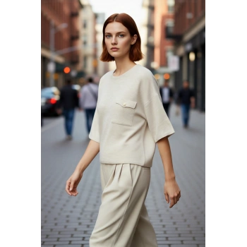 Kadınlara Özel Basic Kesim Bisiklet Yaka Kısa Kol Triko Üst Günlük Rahatlık ve Konfor Sunar