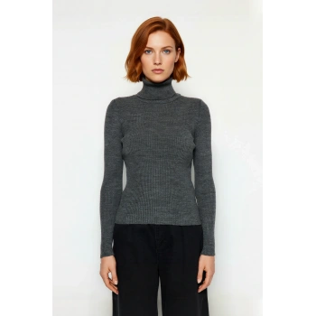 Kadınlara Özel Fitted Balıkçı Yaka Uzun Kollu Basic Triko Kazak Kış Günleri İçin İdeal Akrilik