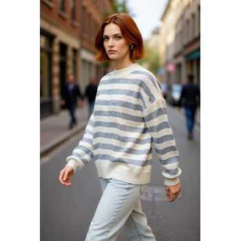 Kadınlara Özel Oversize Kesim Rahat Bisiklet Yaka Desenli Bej Gri Triko Kazak Kış Şıklığı Kaliteli