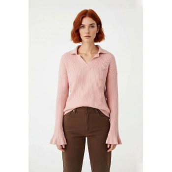 Kadınlara Özel Regular Kalıp Apaş Yaka Triko Kazak Volanlı Kol Detaylı Kışlık Şıklık Kaliteli