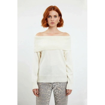 Kadınlara Özel Regular Kalıp Carmen Yaka Triko Kazak Kış Şıklığı İçin İdeal Uzun Kollu Tasarım