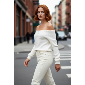 Kadınlara Özel Yumuşak Dokulu Kayık Yaka Boncuk Detaylı Oversize Triko Kazak Gündüz Gece Kaliteli