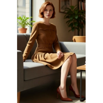 Kadınların Kışlık Kemerli Süet Dokuma Mini Elbisesi Skater Kalıbıyla Gün Boyu Rahatlık Sunar