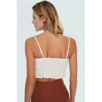 Kolsuz Flamlı Pamuk Bluz V Yaka Fırfır Detaylı Regular Kalıp Yazlık Crop Kaliteli İşçilik