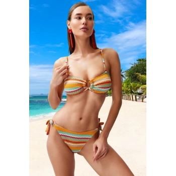 Modern Desenli Bikini Takımı Premium Kalite Plaj Ve Havuz İçin Esnek Kumaş