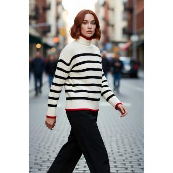 Modern Kadın Dik Yaka Triko Kazak Oversize Kesim Çizgili Desenli Uzun Kol Rahat Şıklık Kaliteli