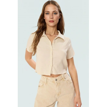 Örme Bürümcük Dokulu Crop Bluz Polo Yaka Kısa Kollu Seçkin Malzeme Zarifane Tasarım