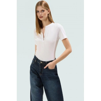 Pamuklu Fitted Bluz Kısa Kol Bisiklet Yaka Yazlık Premium Kalite Uzun Ömürlü Mükemmel Uyum
