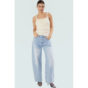 Pamuklu Fitted Kolsuz Bluz Yazlık Rahat Günlük Stil Şık Görünüm Konforlu Kesim