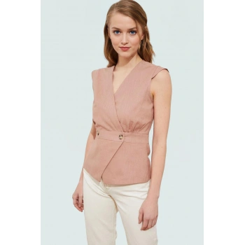 Pamuklu Keten Görünümlü Bluz; V Yaka Düğmeli Kolsuz Fitted Kalıp Özel Tasarım Özenle Seçilmiş