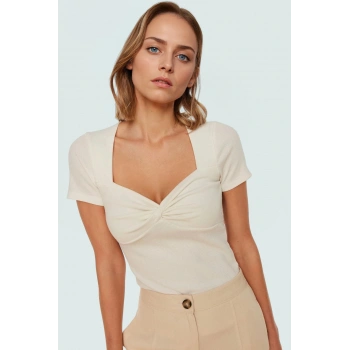 Pamuklu Polyester Bluz Şık Kalp Yaka Vücuda Oturan Kesim Yazlık Kombinler İçin Uzun Ömürlü