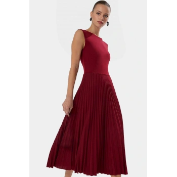 Pileli Midi Elbise Şık Gece Elbisesi Polyester Elastan Kumaş Dayanıklı Malzeme Özel Tasarım