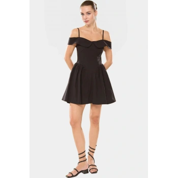 Poliviskon Mini Elbise Kalp Yaka Belden Yazlık Trend Tasarım Rahat Kullanım