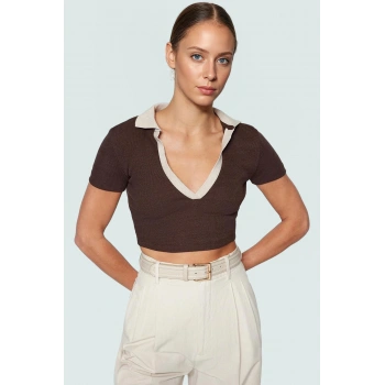 Polo Yaka Fitted Crop Bluz Kısa Kollu Polyester Pamuk Karışımı Yazlık Konforlu Kesim