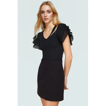 Polyester Örme Bluz Fitted V Yaka Tül Detaylı Kollar Design Koleksiyonu Trend Tasarım