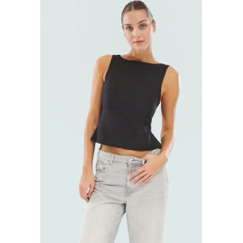 Rahat Günlük Kullanım İçin Gofre Dokuma Basic Bluz Kayık Yaka Kolsuz Özel Tasarım