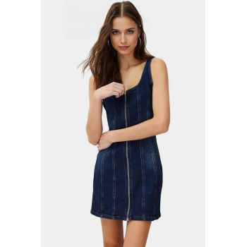 Rahat Pamuklu Denim Mini Elbise Fitted Bisiklet Yaka Günlük Stil Özenle Seçilmiş Uzun Ömürlü