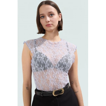 Rahat ve Şık Dantelli Örme Bluz Yaz Günleri İçin İdeal Seçim Modern Stil Özel Tasarım