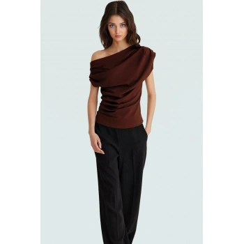 Regular Kalıp Örme Bluz Düşük Kol Asimetrik Yaka Günlük ve Şık Özel Tasarım