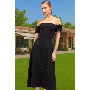 Şık Beyaz Midi Abiye Elbise Taş Detaylı Bodycon Yazlık Şık Görünüm Zarifane Tasarım Uzun Ömürlü